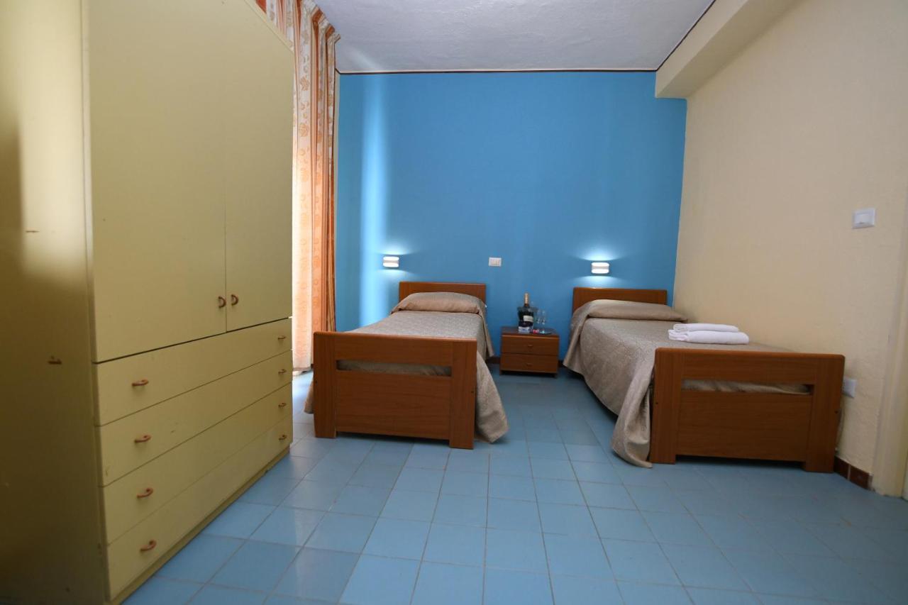 International Resort Mondragone Buitenkant foto