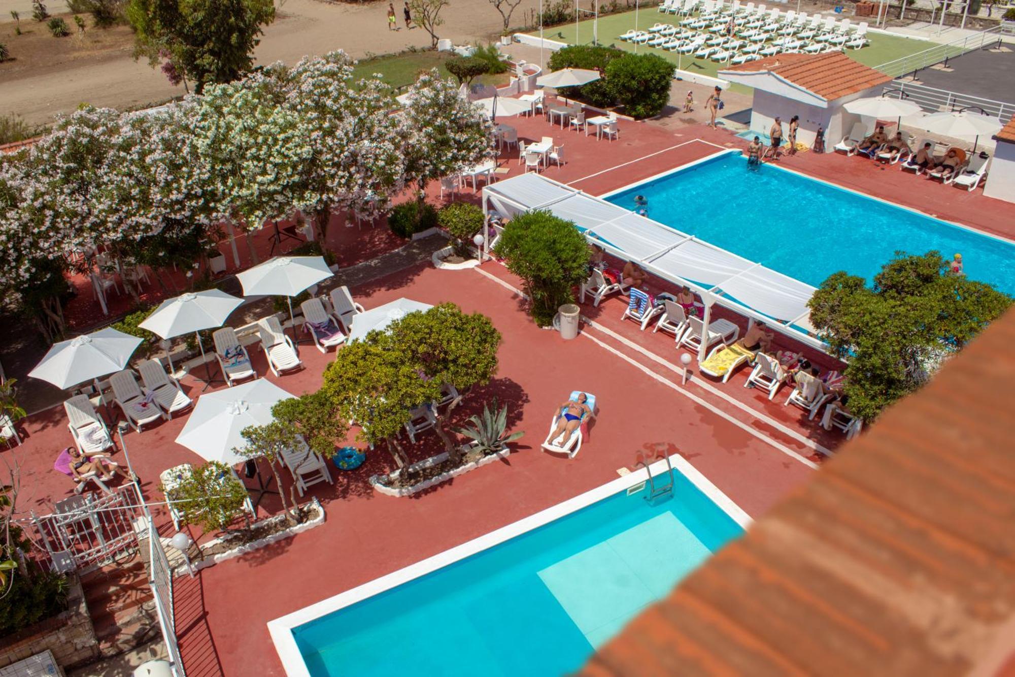 International Resort Mondragone Buitenkant foto